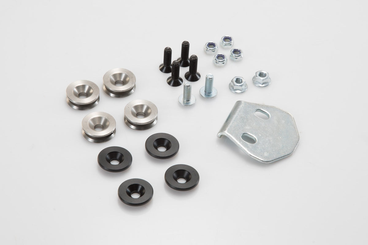 [GPT.00.152.35100/B] Kit adattatore per portabagagli ADVENTURE-RACK Per TRAX ADV / ION / EVO. Nero.