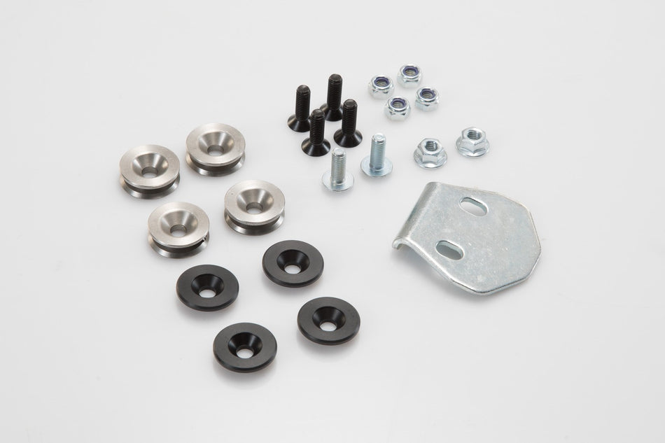 [GPT.00.152.35100/B] Kit adattatore per portabagagli ADVENTURE-RACK Per TRAX ADV / ION / EVO. Nero.