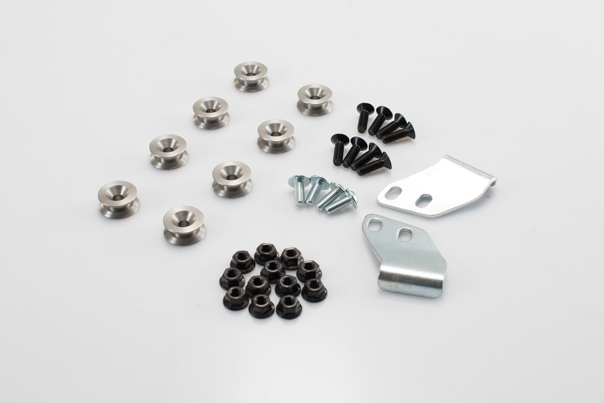[KFT.00.152.35100] Kit adattatore per telaio laterale PRO Per valigie laterali TRAX, NANUK. Per 2 valigie.