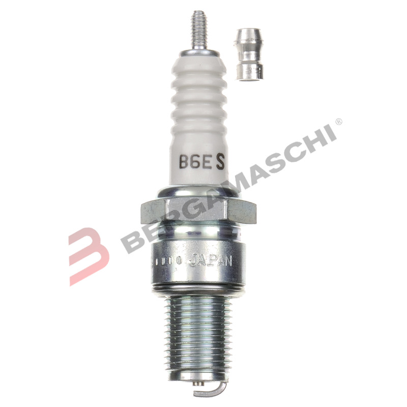 CANDELA NGK PER MOTO B6ES 7310 KAWASAKI Z750 76-77 GILERA RS 50 75-80 VESPA