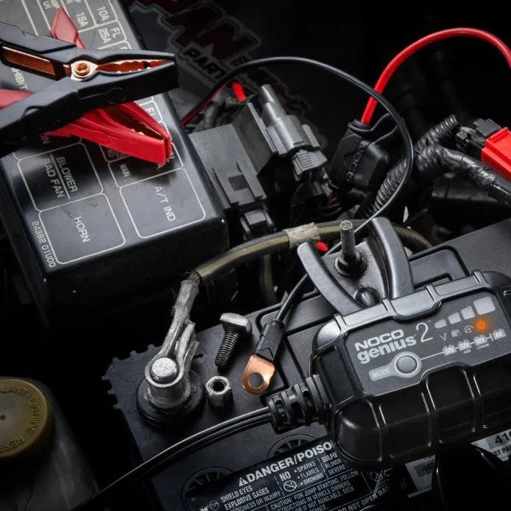 [C10202000] CARICABATTERIA CARICA MANTENITORE BATTERIA AUTOMATICO 12V 2A PER MOTO GENIUS2