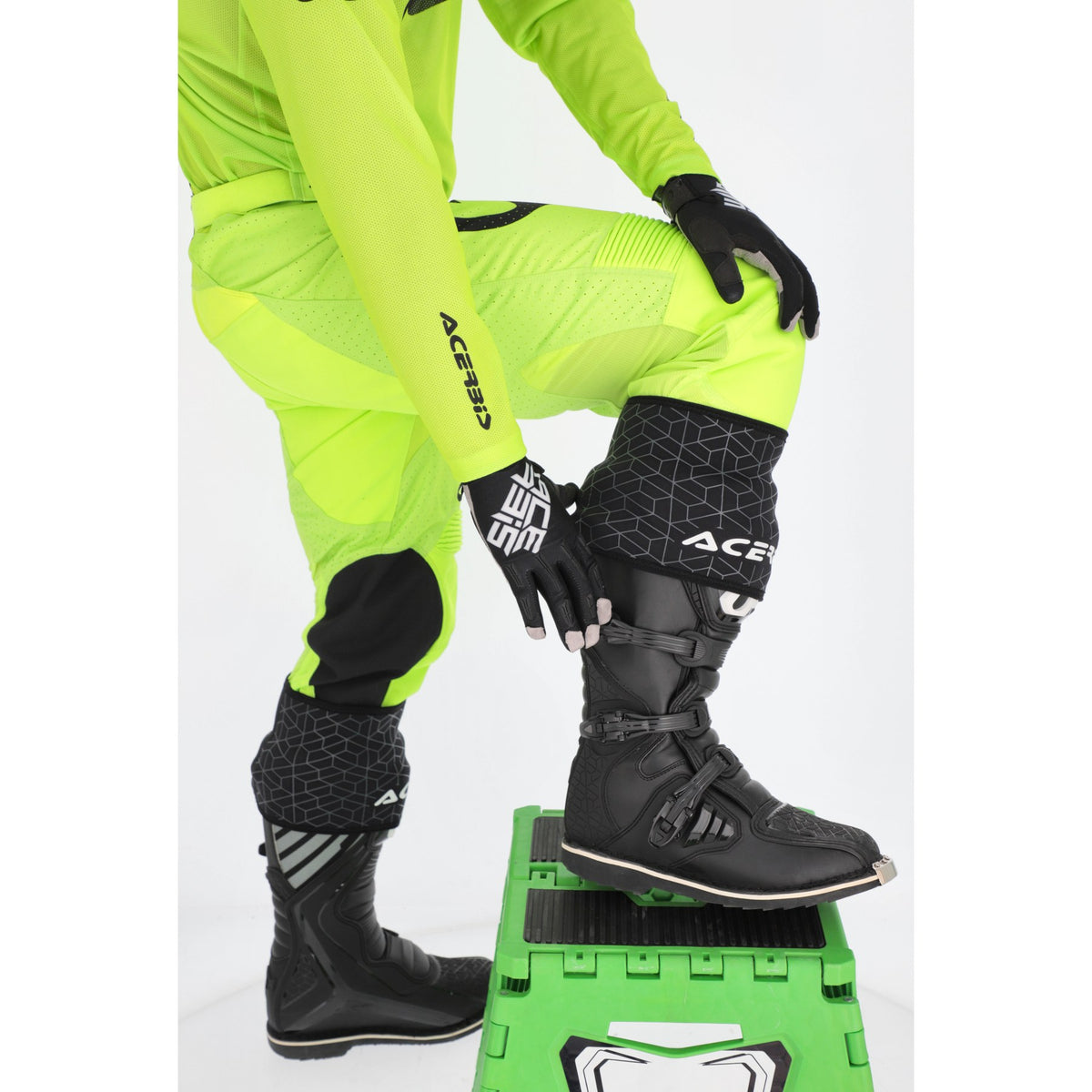 [0026204.090] NO-MUD BOOTS COVER SET NERO