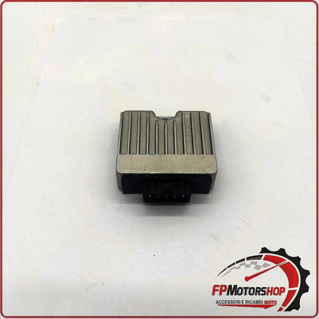 REGOLATORE DI TENSIONE PER PIAGGIO CON LAMPEG MOTORI 50 4T VESPA 4V 09-13