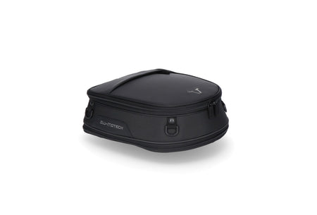 [BC.HTA.00.201.10000] Borsa posteriore ION S 7-15 l. Nero. Poliestere 600D / vinile morbido.