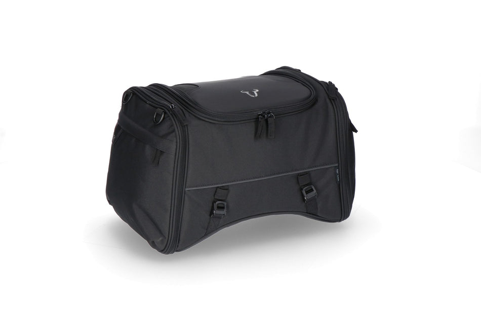 [BC.HTA.00.202.10000] Borsa posteriore ION M 26-36 l. Nero. Poliestere 600D / vinile morbido.