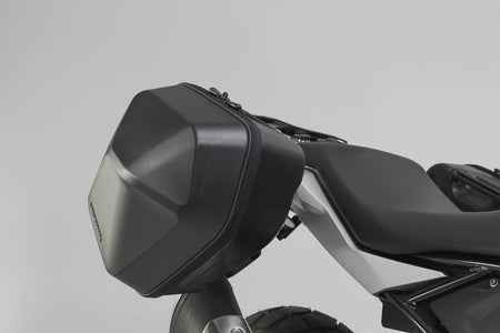 [BC.HTA.07.862.30000/B] Sistema valigie laterali URBAN ABS 2x 16,5 l. BMW G 310 GS (17-).