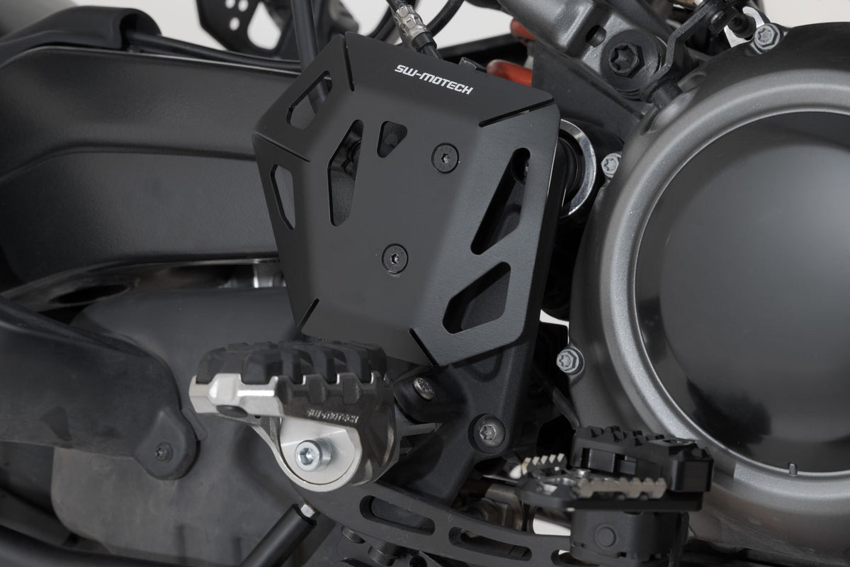 [BPS.18.911.10000/B] Protezione per pompe freno Nero. Harley-Davidson Pan America (21-).