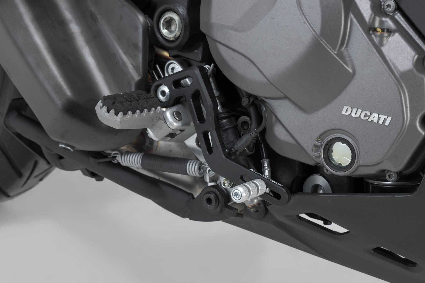 [FBL.22.892.10000] Pedale freno Ducati Multistrada 950 (18-) / 1260 (17-).
