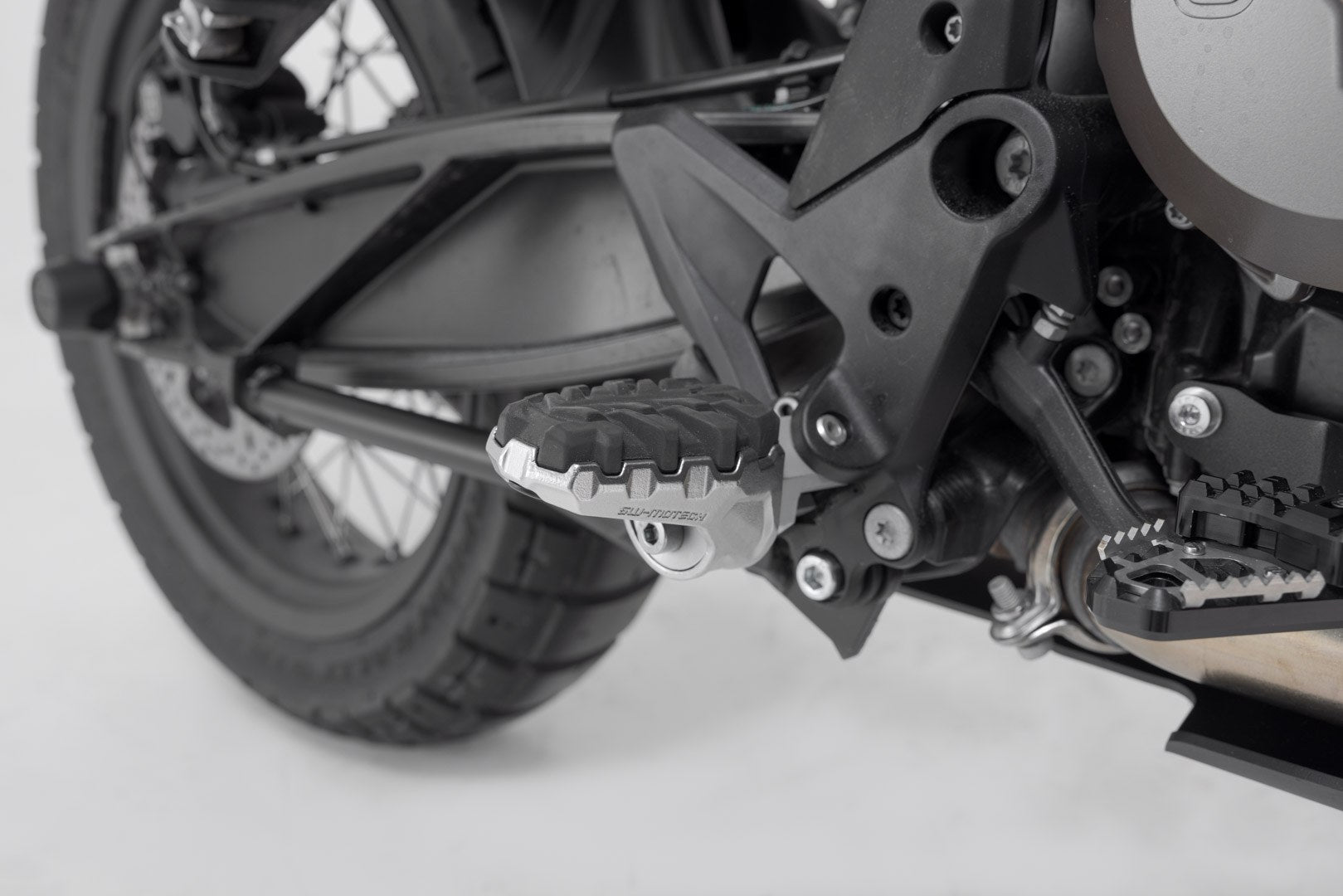 [FRS.04.112.10101] Kit pedane regolabili EVO Modelli KTM, Husqvarna Norden 901 (21-).