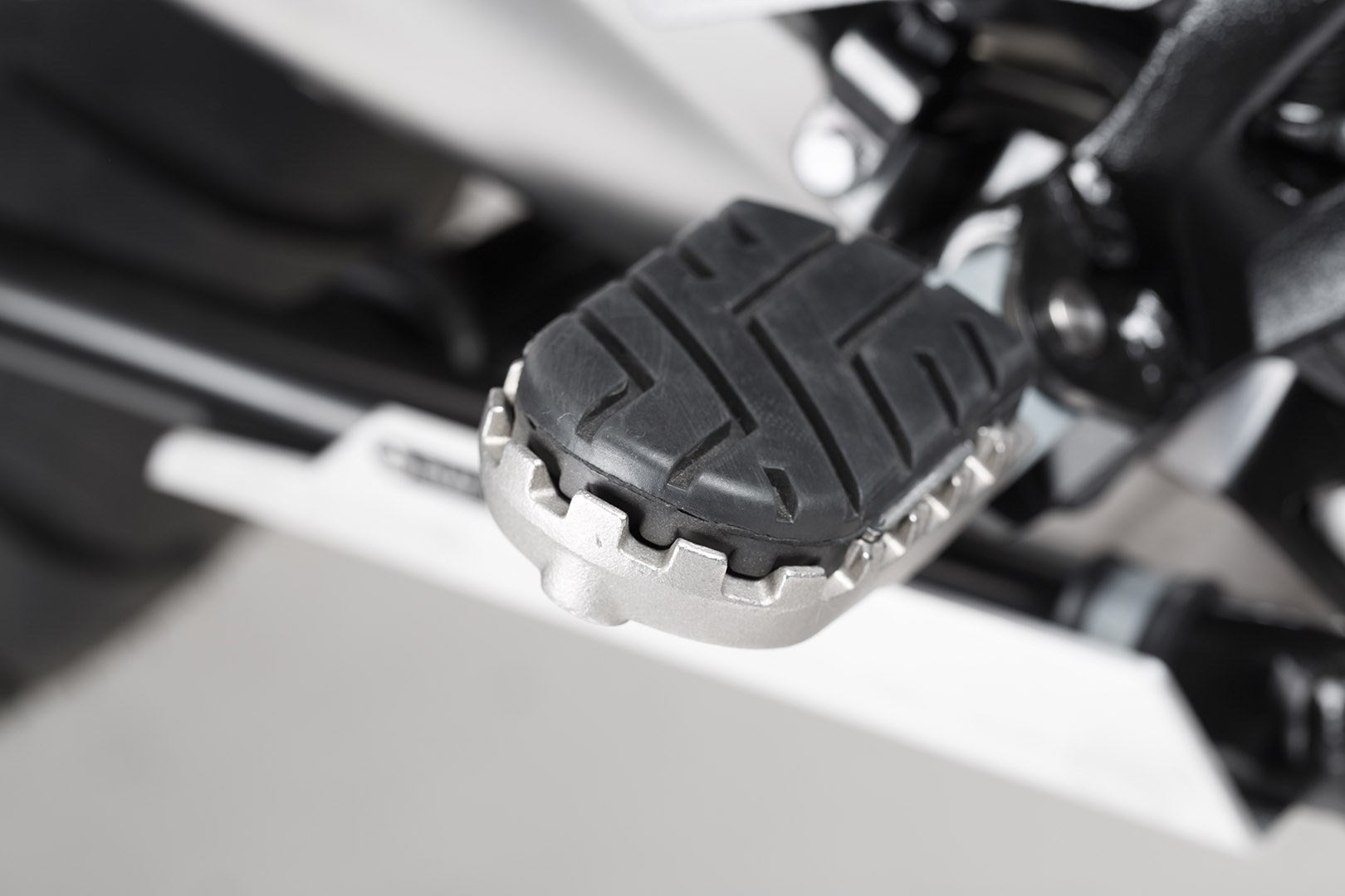 [FRS.07.011.10302/S] Kit pedane regolabili ION BMW R 1200 GS, R 1250 GS, R 1300 GS.