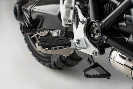 [FRS.07.011.10800/S] Kit pedane regolabili ION BMW R nineT Scrambler (16-), R nineT GS (16-).