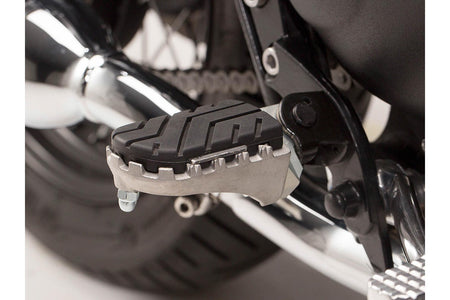 [FRS.11.011.10201/S] Kit pedane regolabili ION Triumph Bonneville/T 100 (04-16), Scrambler (05-).