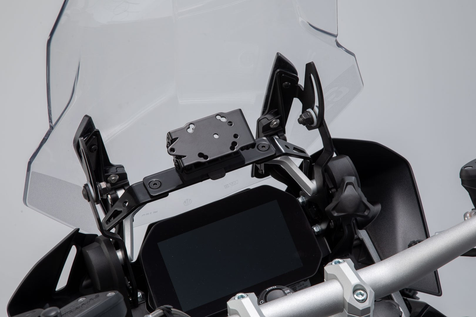 [GPS.07.646.11000/B] Supporto GPS da cruscotto Nero. BMW R 1200 GS (12-18), R 1250 GS (18-).