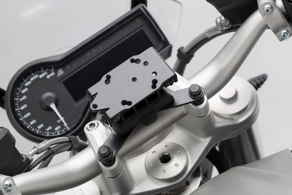 [GPS.07.646.11302/B] Supporto navigatore per manubrio Nero. Modelli BMW / Triumph, Himalayan.