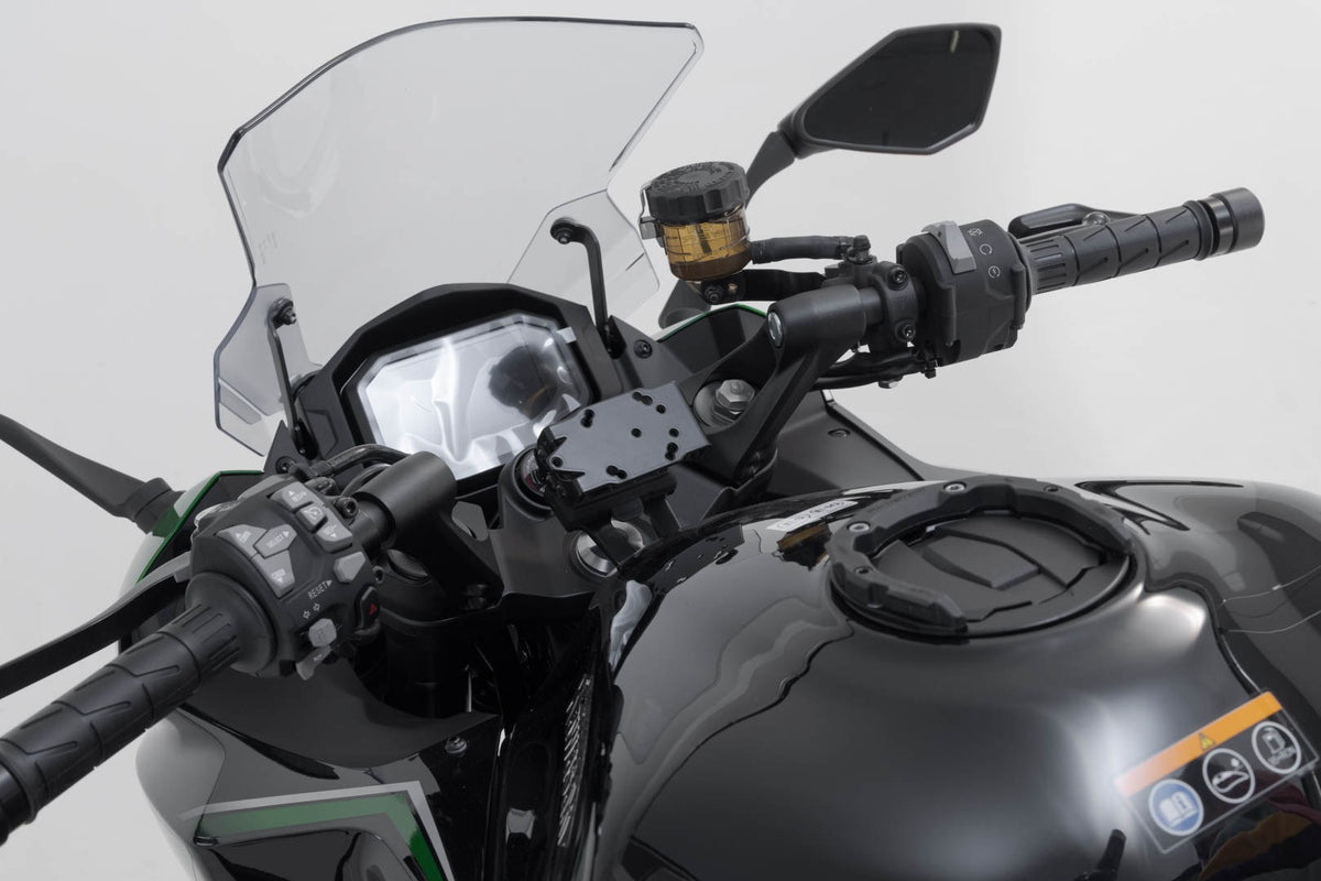 [GPS.08.646.10300/B] Supporto navigatore per manubrio Nero. Kawasaki Z1000SX, Ninja 1000SX,1100SX/SE.