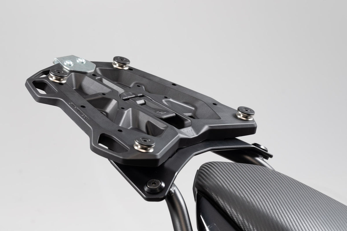 [GPT.00.152.54100/B] Piatto adattatore per portabagagli STREET-RACK Per bauletto TRAX ADV / ION / EVO. Nero.
