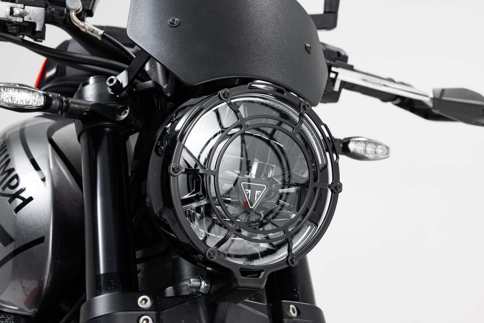 [LPS.11.842.10000/B] Griglia di protezione per fari Griglia prot. Nero. Triumph Trident 660 (21-25).