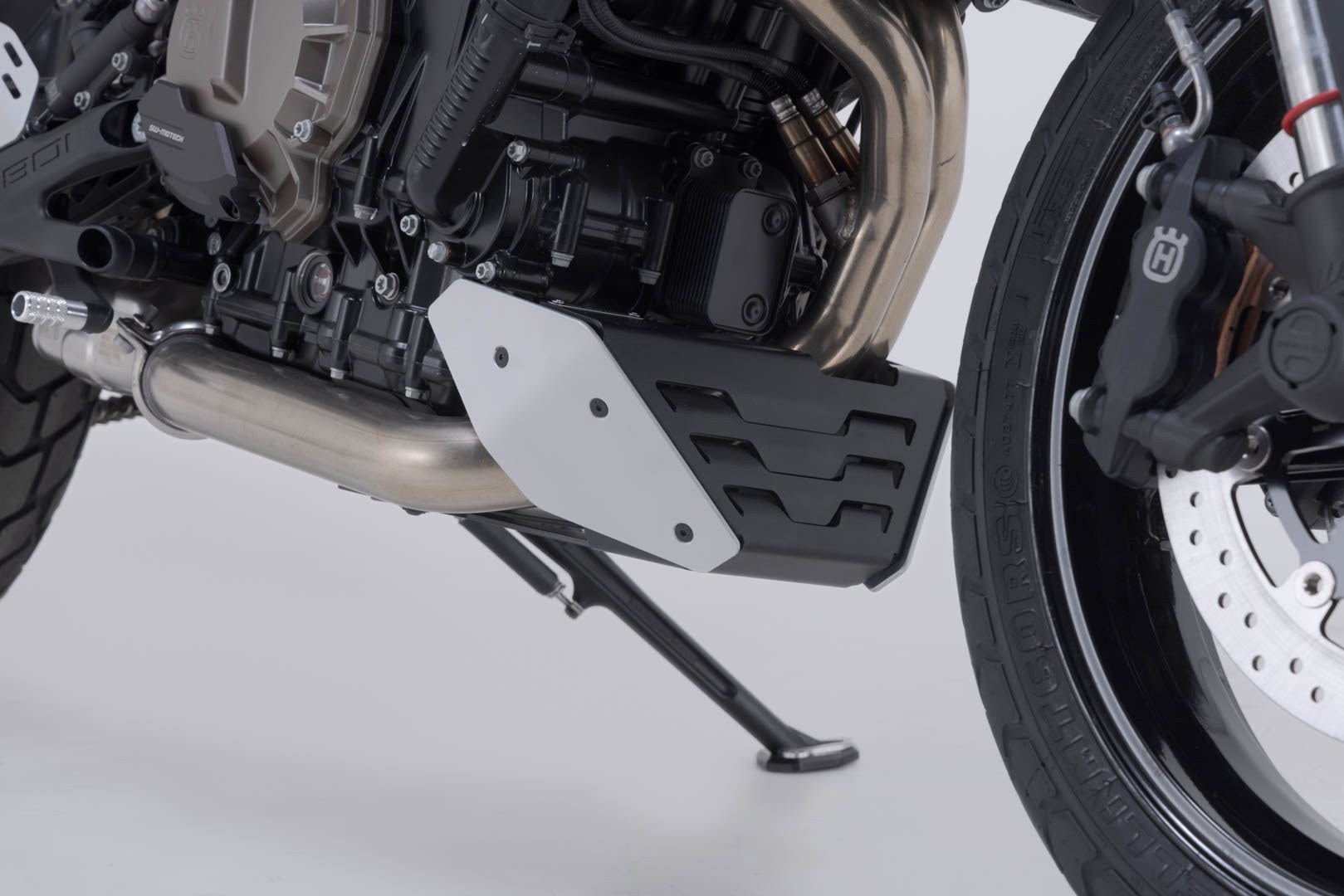 [MSS.03.012.10000] Spoiler frontale Nero/Argento. Husqvarna Svart-/Vitpilen 801.