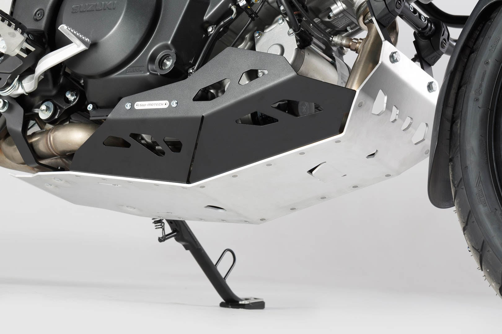 [MSS.05.440.10000] Protezione motore Nero/Argento. Per V-Strom 1000 con prot. tubol.