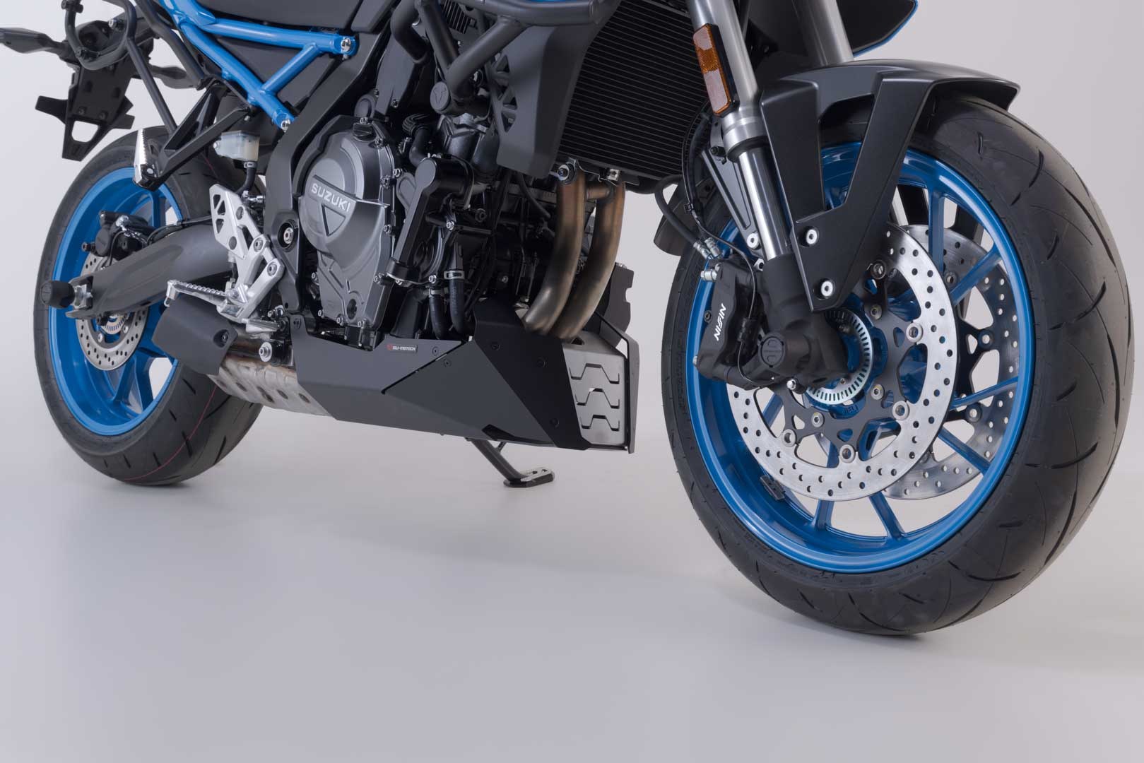 [MSS.05.846.10000] Puntale Nero/Argento. Suzuki GSX-8S (22-)/GSX-8T (25-).