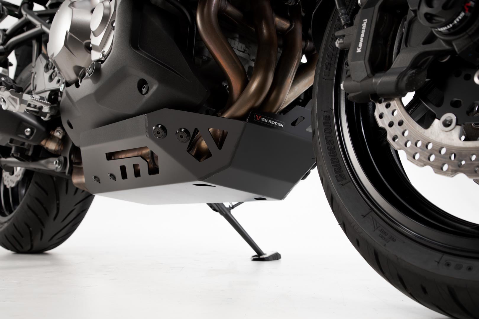 [MSS.08.922.10000/B] Protezione motore Nero. Kawasaki Versys 1000 (18-).