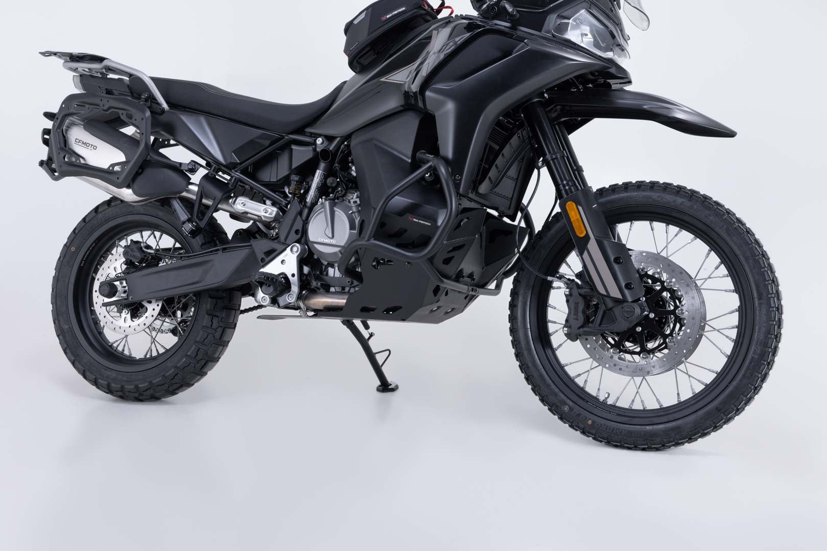 [MSS.10.057.10000/B] Paracoppa Nero. CFMoto 800MT-X (24-).