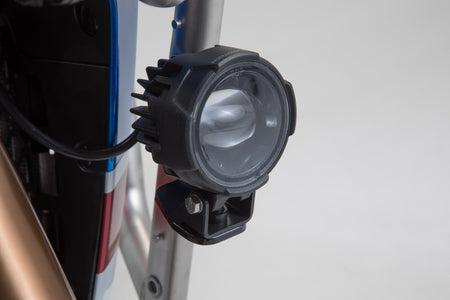 [NSW.01.890.10000/B] Supporto per faretti Nero. Honda CRF1000L Adv Sports (18-).