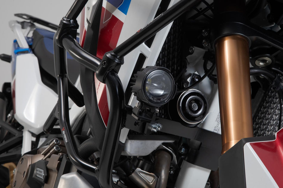 [NSW.01.950.10000/B] Supporto per faretti Nero. Honda CRF1100L/Adv. Sports (19-). Senza SBL.