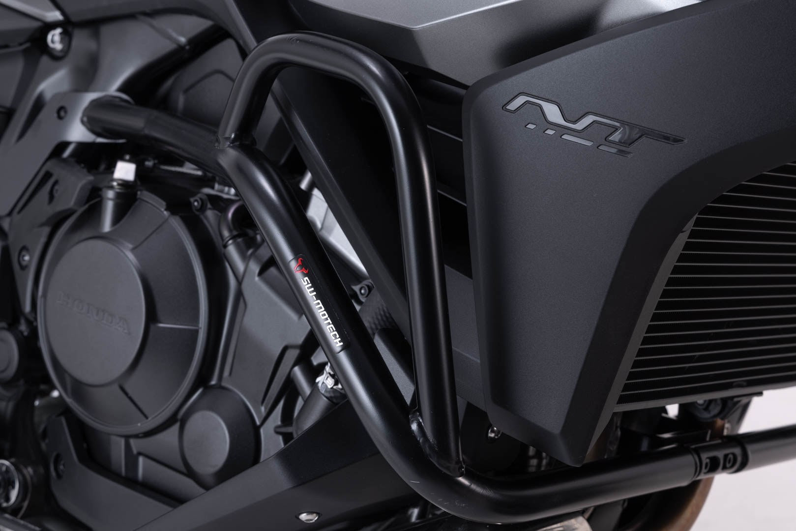 [SBL.01.052.10000/B] Barra di protezione motore Nero. Honda NT 1100 (21-).