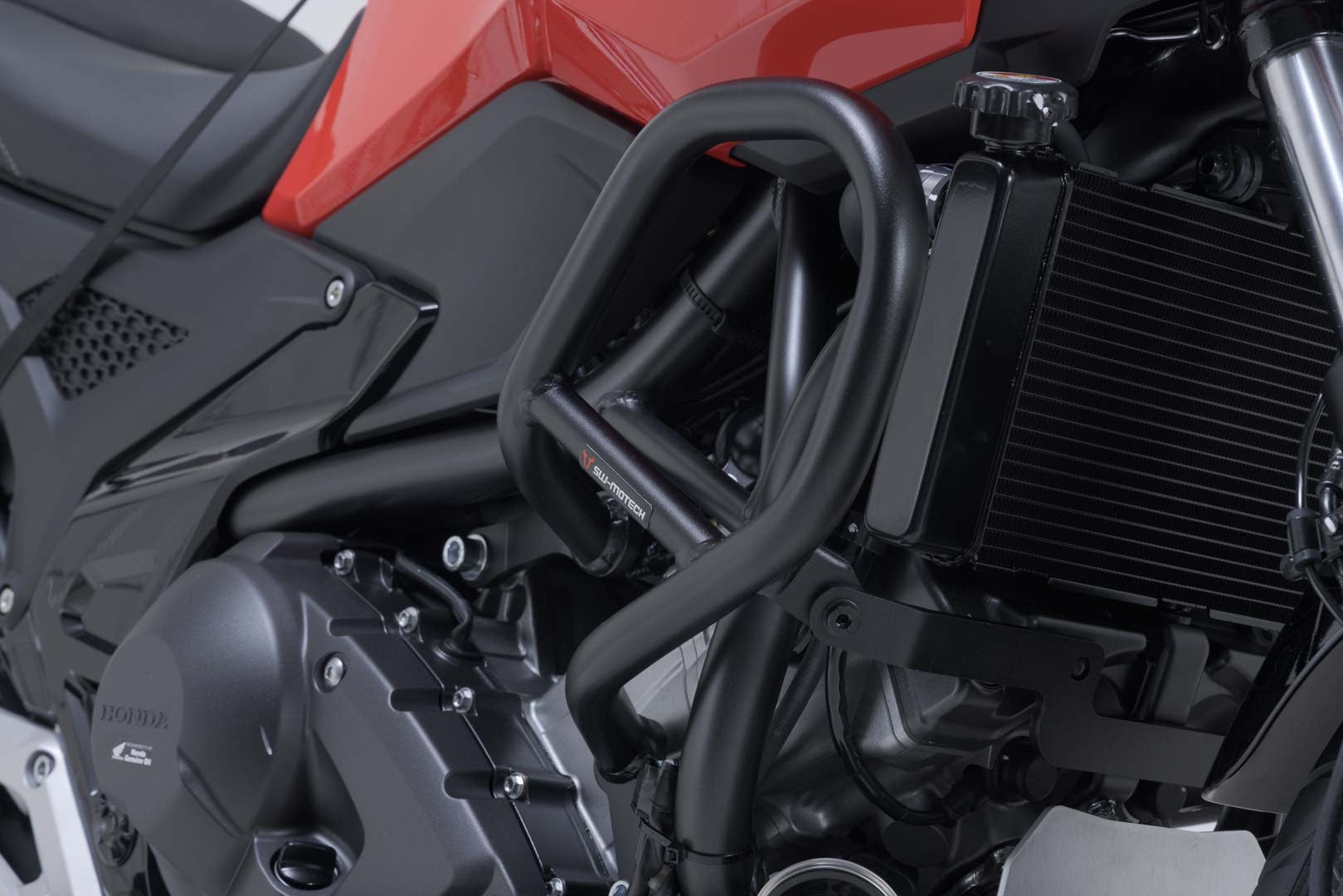 [SBL.01.132.10002/B] Barra di protezione motore Nero. Honda NC700 (11-14), NC750 (14-).