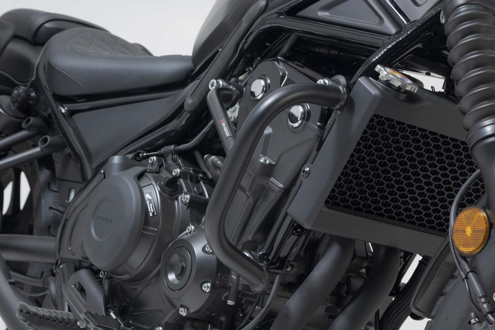 [SBL.01.887.10001/B] Barra di protezione Nero. Honda CMX 500 Rebel (16-), CL500 (22-).