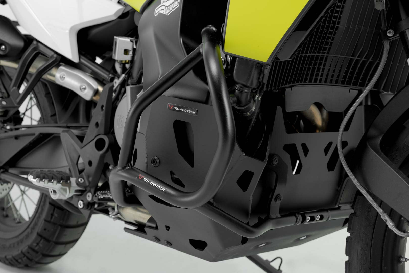 [SBL.04.521.10002/B] Barra di protezione motore Nero. KTM 790/890 Adv/R, Husqvarna Norden 901.