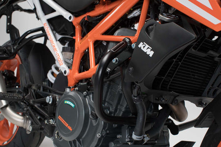 [SBL.04.539.10001/B] Barra di protezione motore Nero. KTM 390 Duke (13-20).