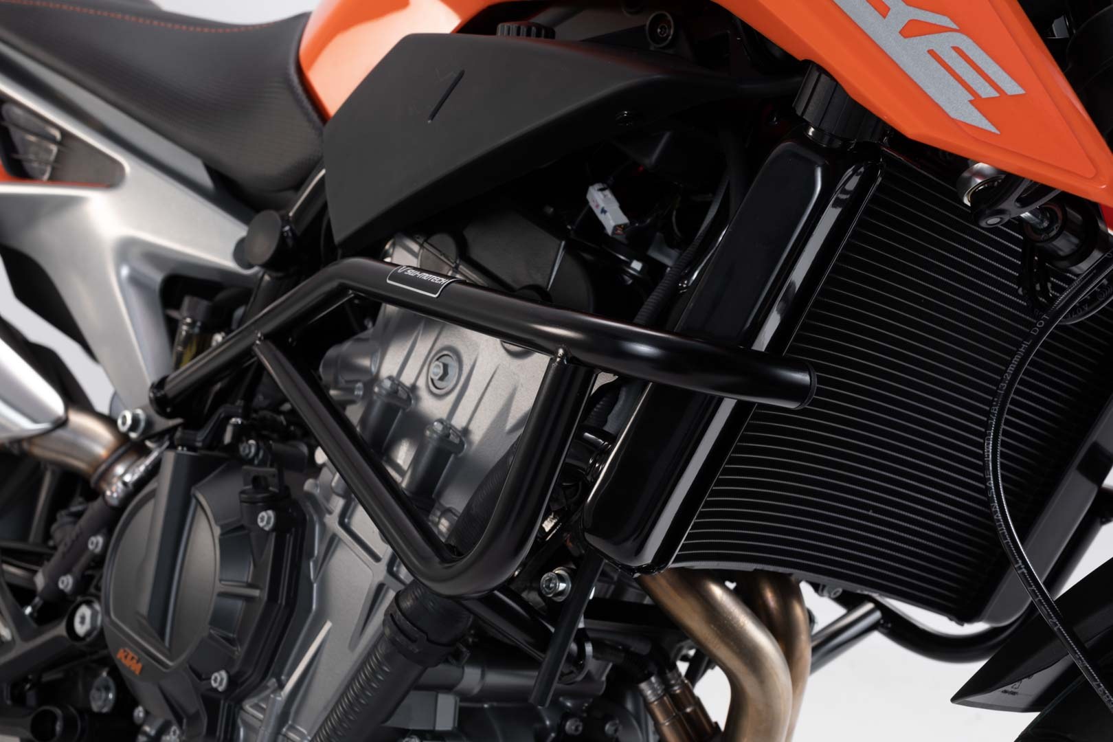 [SBL.04.641.10000/B] Barra di protezione motore Nero. KTM 790 Duke (18-) / 890 Duke R (19-).