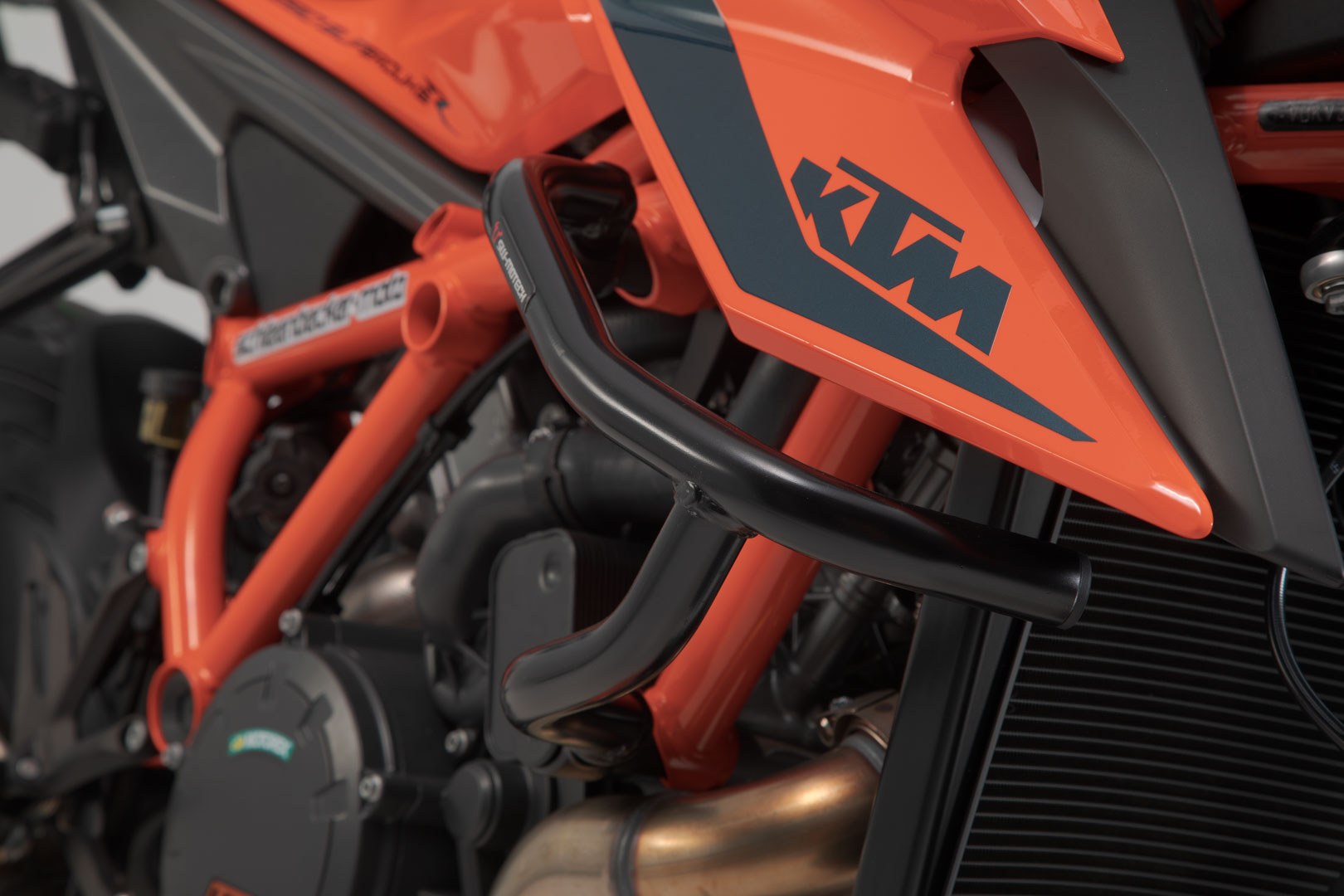 [SBL.04.915.10000/B] Barra di protezione Nero. KTM 1290 Super Duke R / EVO (19-).
