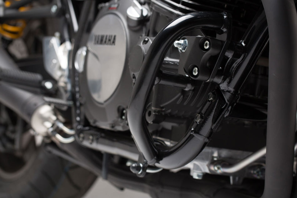[SBL.06.343.10001/B] Barra di protezione motore Nero. Yamaha XJR1200 / XJR1300 (95-).