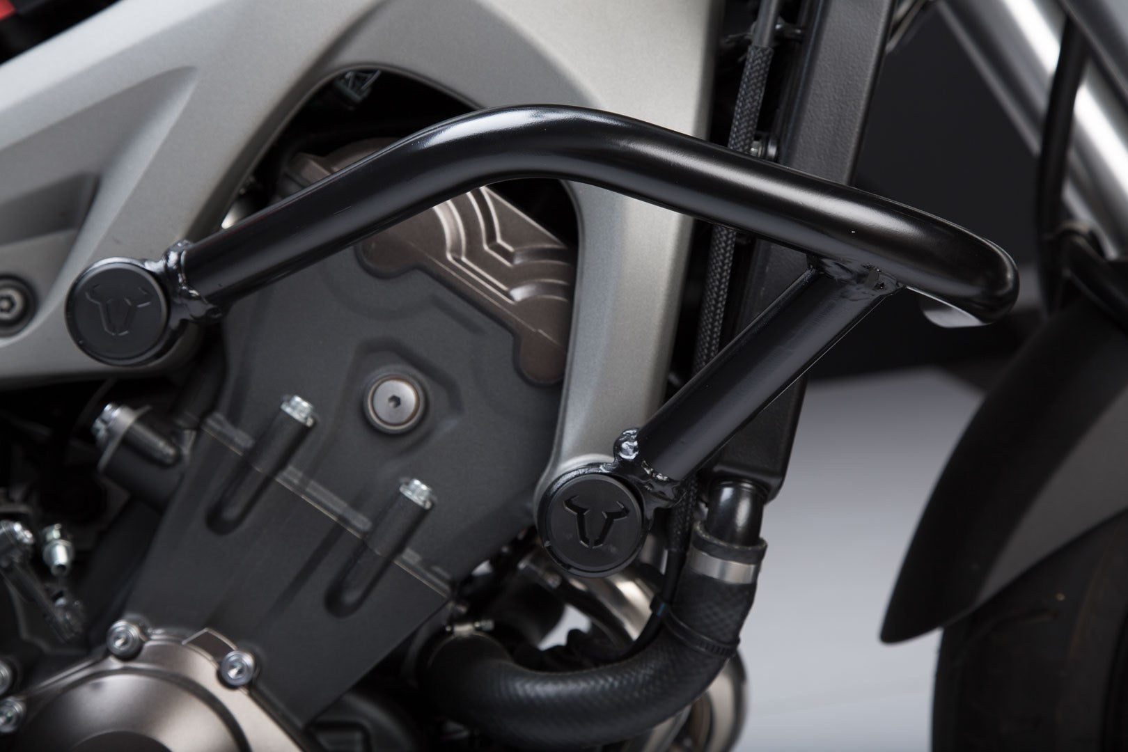 [SBL.06.525.10000/B] Barra di protezione motore Nero. Yamaha MT-09/Tracer, XSR900/Abar.
