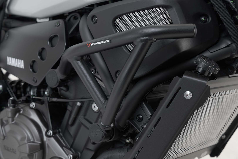 [SBL.06.642.10001/B] Barra di protezione motore Nero. Yamaha XSR700 (15-) / XSR700 XT (19-).