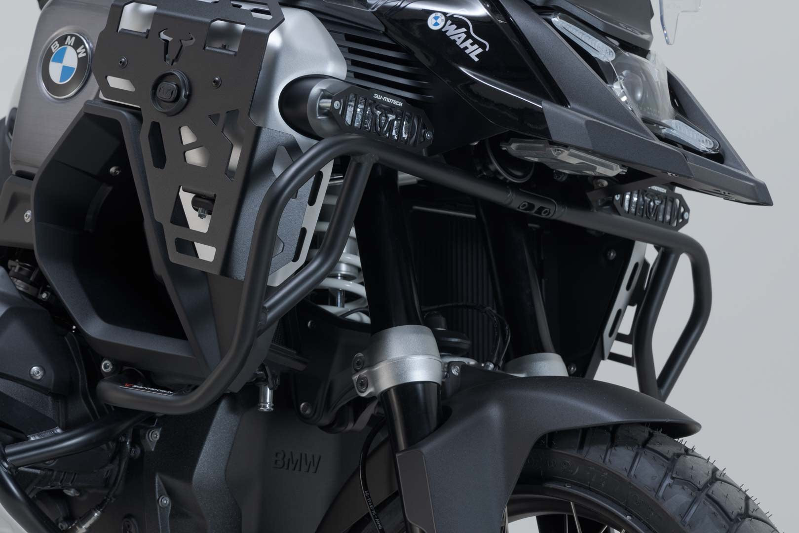 [SBL.07.976.10000/B] Barra di protezione superiore Nero. BMW R 1300 GS Adventure (24-). Per OEM SBL.