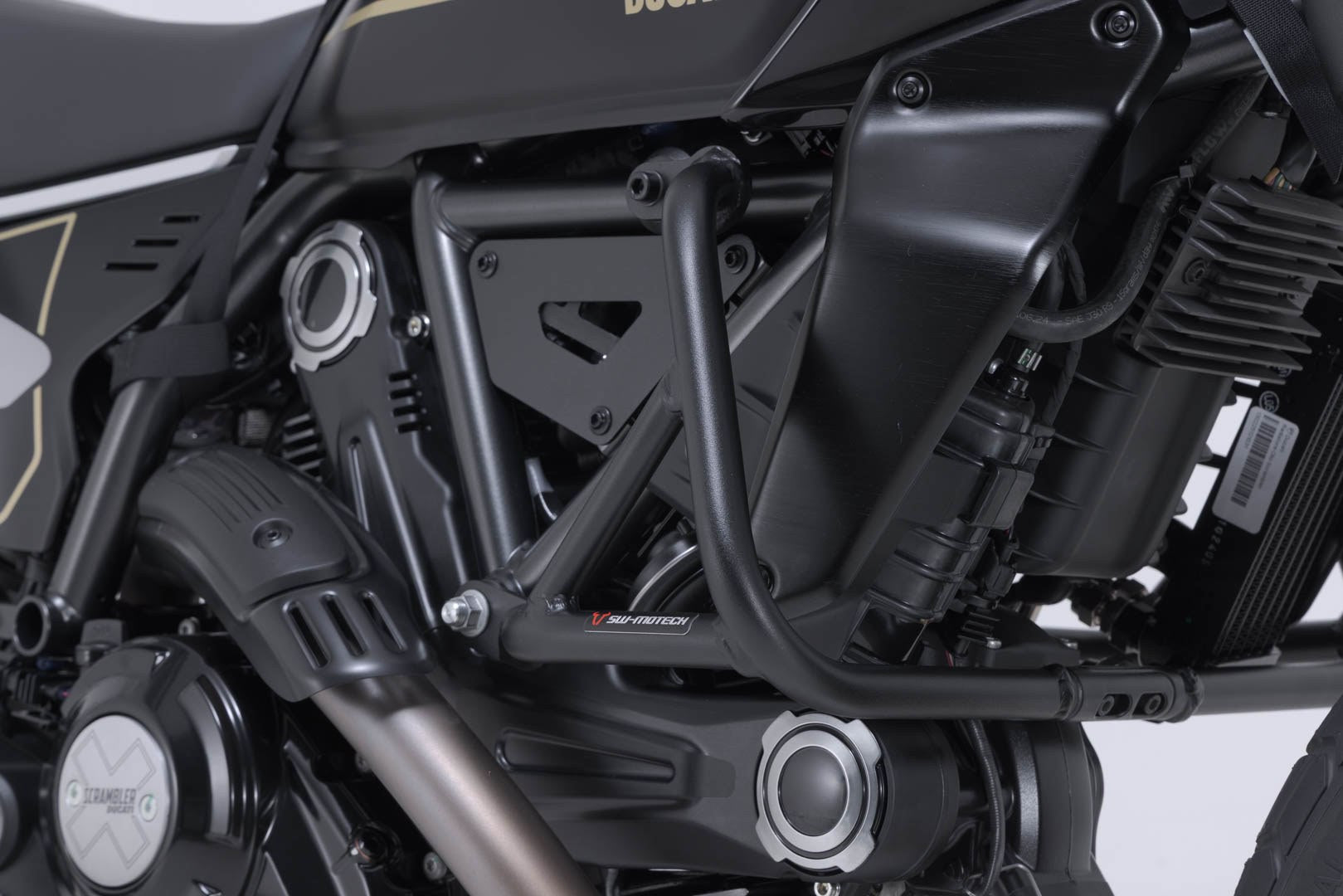 [SBL.22.088.10001/B] Barra di protezione motore Nero. Modelli Ducati Scrambler (23-).
