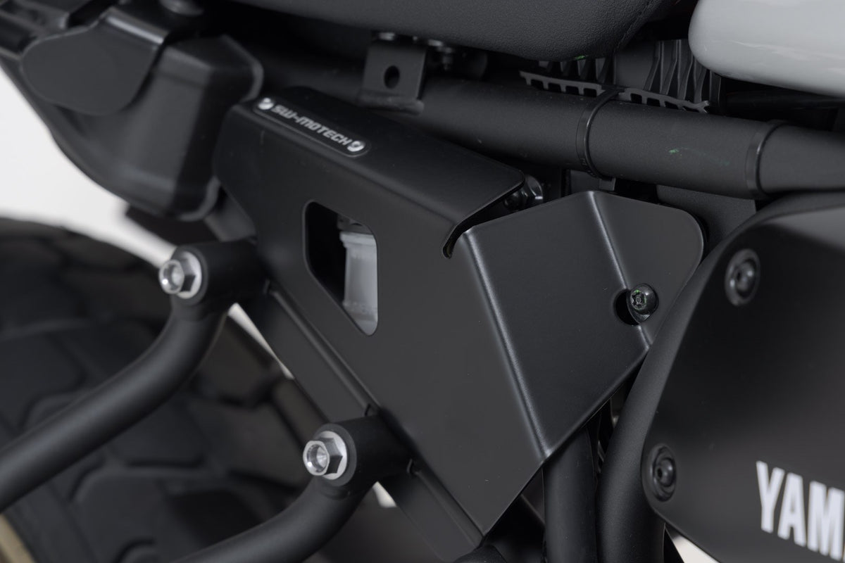 [SCT.06.642.10000/B] Set protezione serbatoio liquido freni Nero. Yamaha XSR700 (15-) / XT. Sinistra e destra.