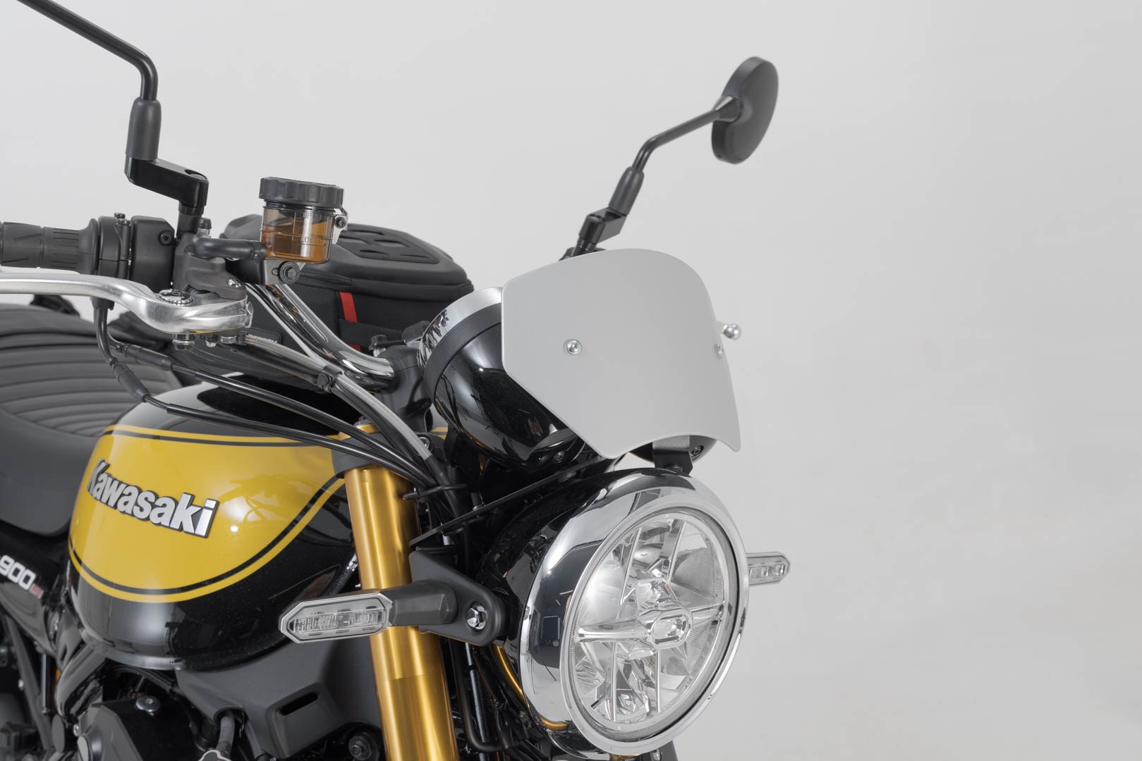 [SCT.08.891.10000/S] Parabrezza Argento. Kawasaki Z900RS (17-) / SE (21-).