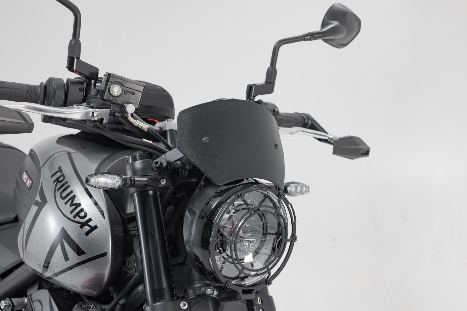 [SCT.11.842.10000/B] Parabrezza Nero. Triumph Trident 660 (21-25).