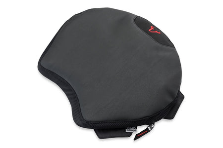 [SIK.00.410.10200/B] Cuscino comfort TRAVELLER SMART Nero. 33,5 x 38 cm. Con imbott. ad aria in poliur.