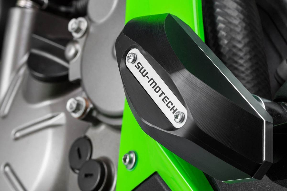 [STP.08.590.11100/B] Kit tamponi di protezione per telaio Nero. Kawasaki Ninja ZX-6R 636 (13-23).
