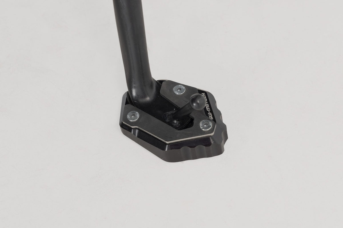 [STS.06.506.10000] Base maggiorata per cavalletto laterale Nero/Argento. MT-07/Trac/MotoCage,XSR700,YZF-R7.
