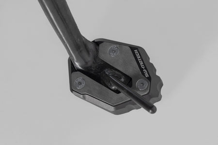 [STS.06.851.10000] Base maggiorata per cavalletto laterale Nero/Argento. Yamaha MT-09 (20-)/ XSR900 (21-).