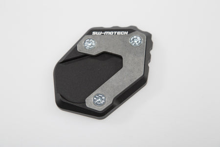 [STS.07.102.10500] Base maggiorata per cavalletto laterale Nero/Argento. BMW R 1200/1250 GS Adv, Rallye.