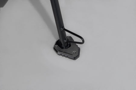 [STS.08.518.10000] Base maggiorata per cavalletto laterale Nero/Argento. Modelli Kawasaki.