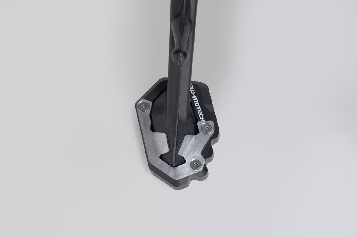 [STS.41.620.10000] Base maggiorata per cavalletto laterale Nero/Argento. Royal Enfield Himalayan 450 / Rally.